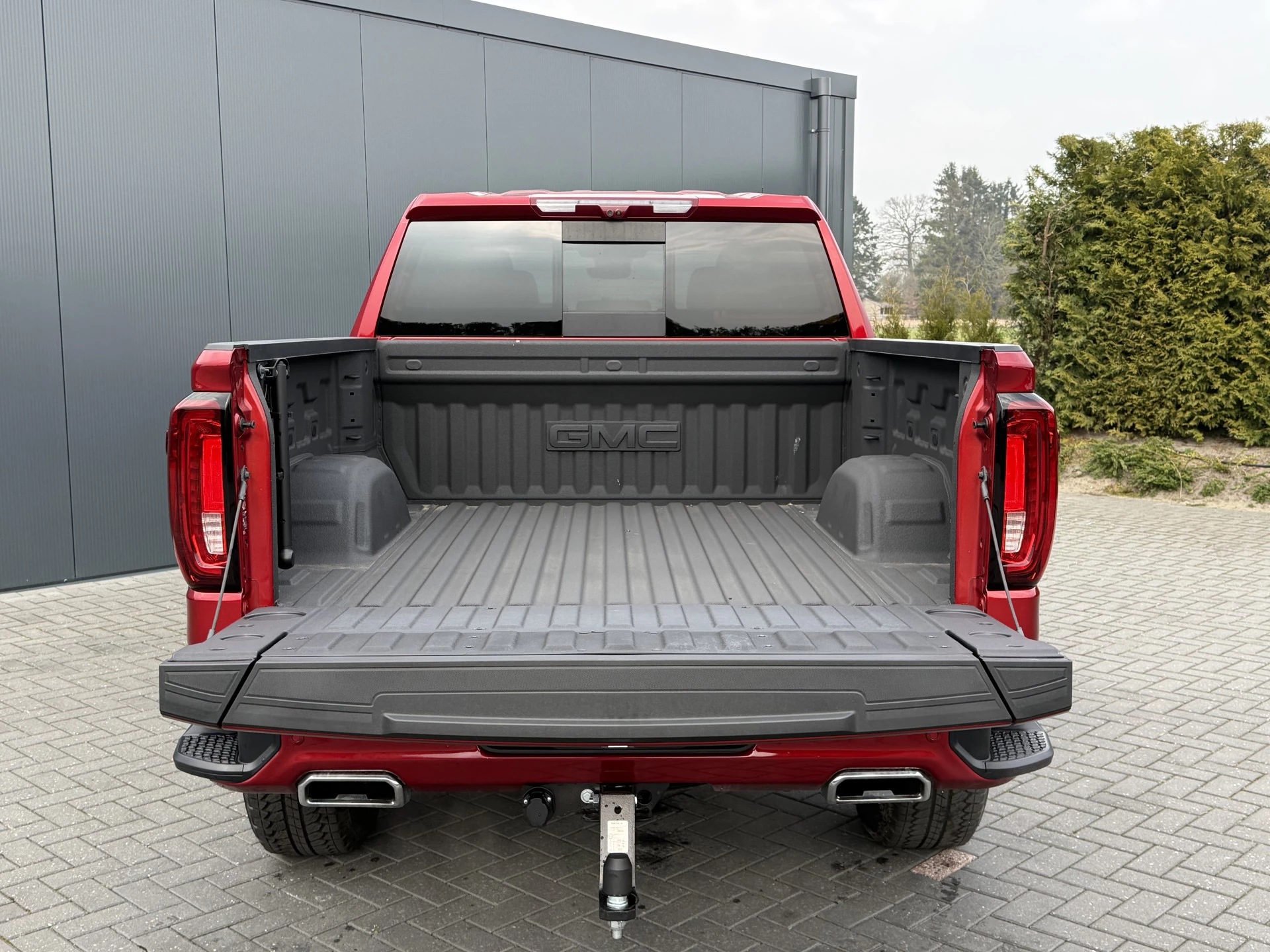 GMC Sierra 2024 - AT4 6.2L V8 420 PK / BPM VRIJ!! / INCL LPG / VIRTUAL COCKPIT / HEAD UP / 360 CAMERA / BOSE / LEDER / TREKHAAK / 3500 KG AHG Bild 6