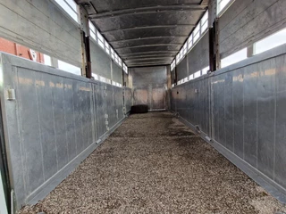 Samro N/A 2012 - 3 axle - 2 deck livestock - Lifting roof - Regnault box zdjecie 17