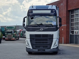 Volvo FH 2023 - 13.460 Globetrotter XL 4x2 - I Save - I parkcool - 2x tank - Facelift - Full spoiler afbeelding 2 miniatuur