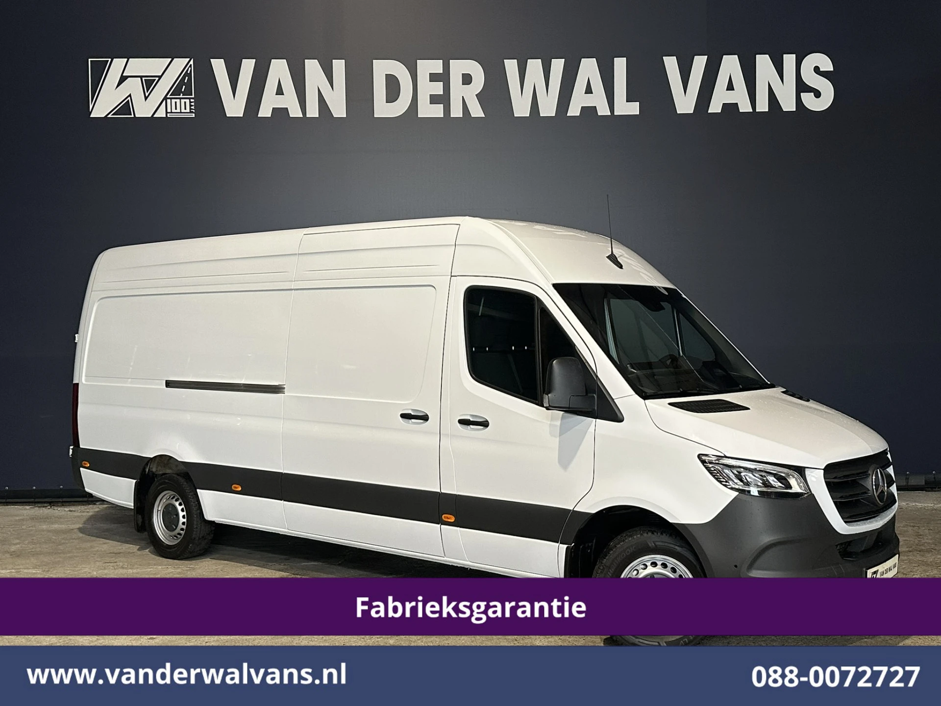 Mercedes-Benz Sprinter 2024 - 317 CDI 170pk L3H2 Fabrieksgarantie Euro6 Airco | Camera | LED | Adaptieve Cruiscontrol afbeelding 1