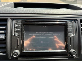 Volkswagen Transporter 2018 - 2.0 TDI L2 Comfortline 115PK AC PDC Carplay Schade image 14