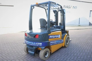 Jungheinrich 2011 - EFG535 Electric, Lifting Height 4700mm, Freelift 1 Bild 2 Miniaturansicht