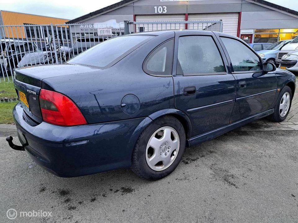 Opel Vectra 2001 - 1.8-16V Sport Edition II afbeelding 3