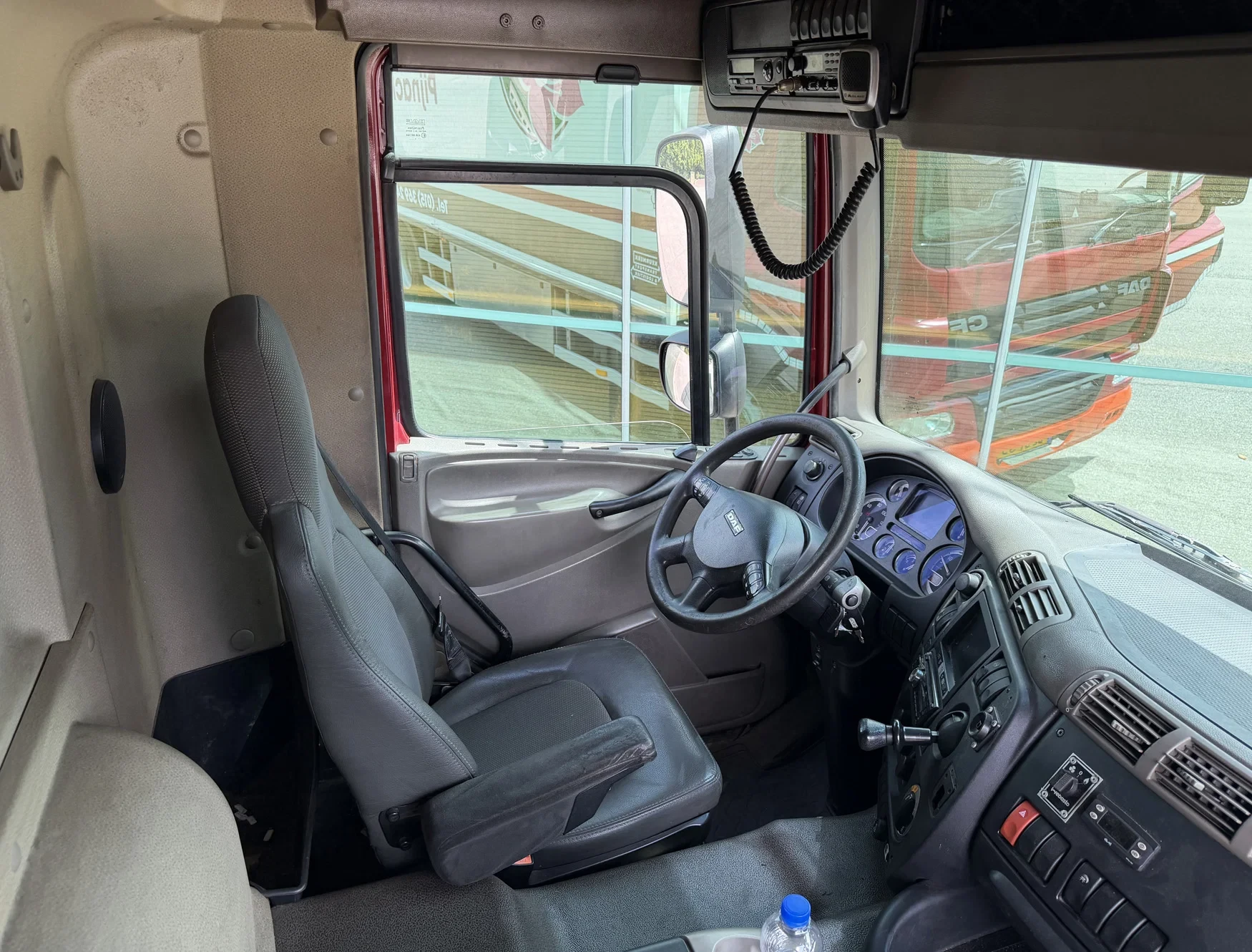DAF CF 75.310 2012 - EURO 5 FT BURGERS BOX TAIL LIFT AIRCO SUPER CONDITION NL-TRUCK afbeelding 9