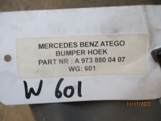 Mercedes-Benz - A 973 880 04 07 BUMPER HOEK ATEGO EURO 5 imagem 2 miniatura