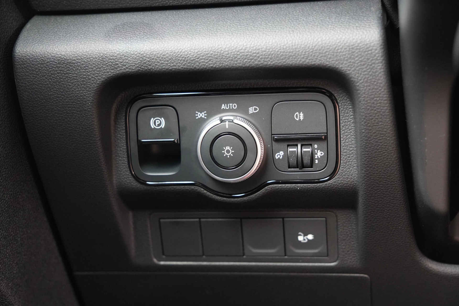 Mercedes-Benz eCitan 2026 - 112 Base L1 45 kWh 122pk - Cruise - Stoelverwarming - Camera - PDC - Auto Clima - Rijklaar изображение 18