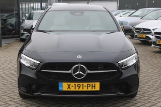 Mercedes-Benz A-Class 2024 - 250e AUT8 Luxury Line PANORAMADAK BURMESTER SFEER 360-CAMERA TREKHAAK obrazek 6