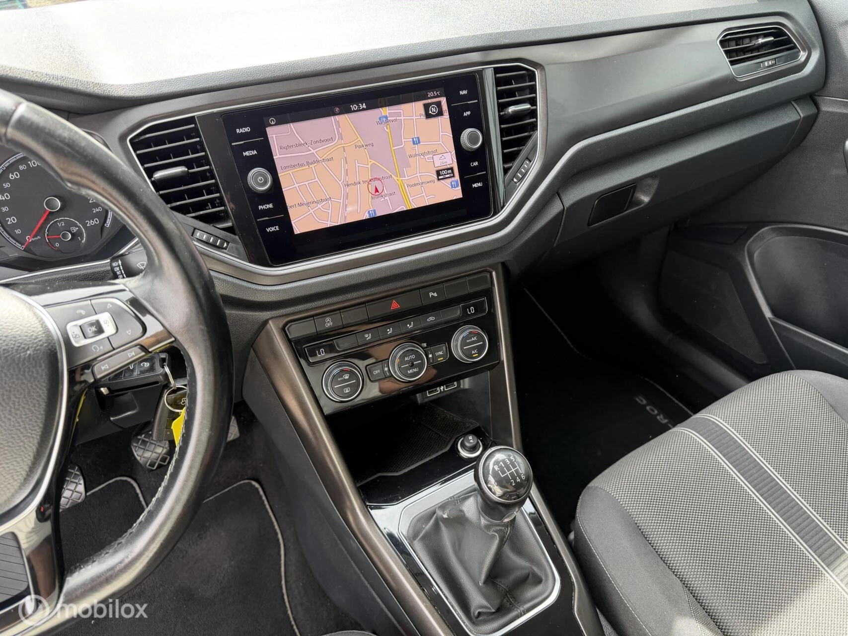 Volkswagen T-Roc 2018 - 1.0 TSI Style 116 PK Airco Navi PDC afbeelding 11