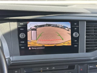 Volkswagen Transporter 2021 - 2.0 TDI L2H1 Highline Automaat|Navi|Carplay|Camera bild 14
