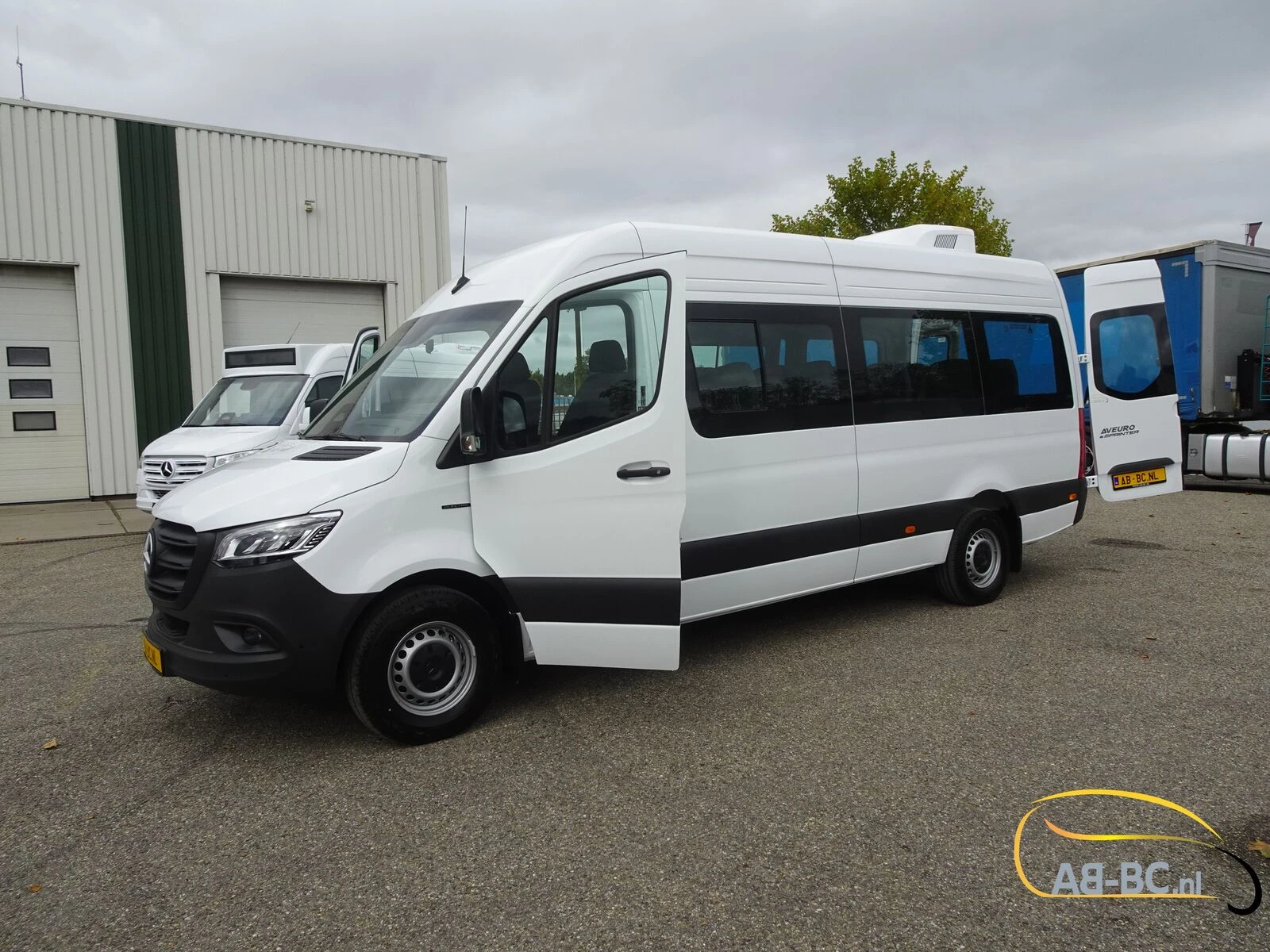 Mercedes-Benz eSprinter - 17 Seats Electric Range: 465 km Bild 33