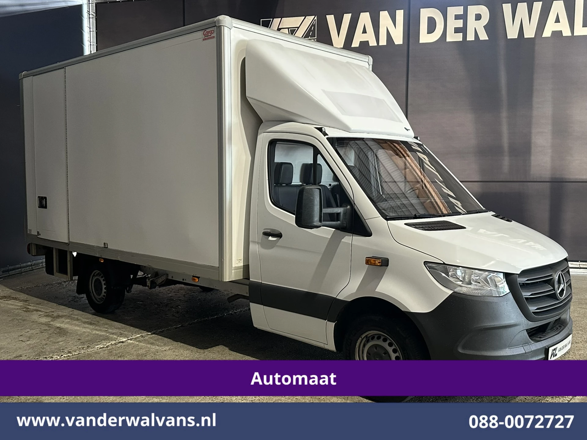 Mercedes-Benz Sprinter 2022 - 317 CDI 170pk 9G-Tronic Automaat Bakwagen Laadklep 21m3 KUUB Zijdeur Euro6 Airco | Lat om Lat betimmering | Leder afbeelding 6