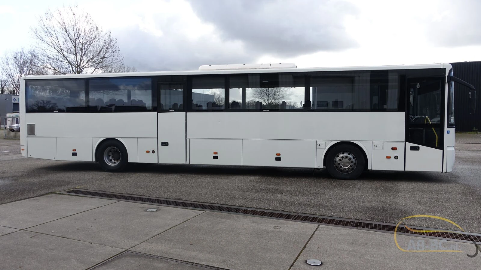 VDL Lexio - 61 Seats EURO 5 Original mileage 2013 afbeelding 3