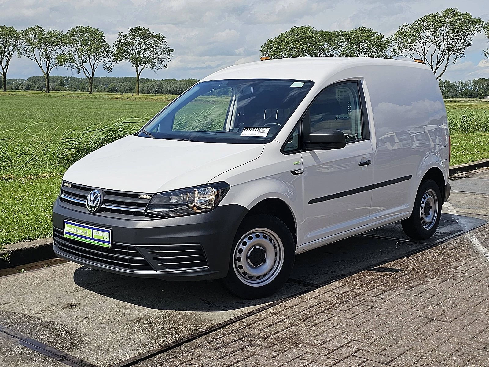 Volkswagen Caddy 2021 - 2.0 zdjęcie 2