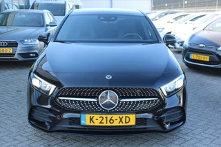Mercedes-Benz A-Class 2021 - 180 AUT7 AMG LINE NIGHT PAKKET SFEER WIDESCREEN NL AUTO imagem 11