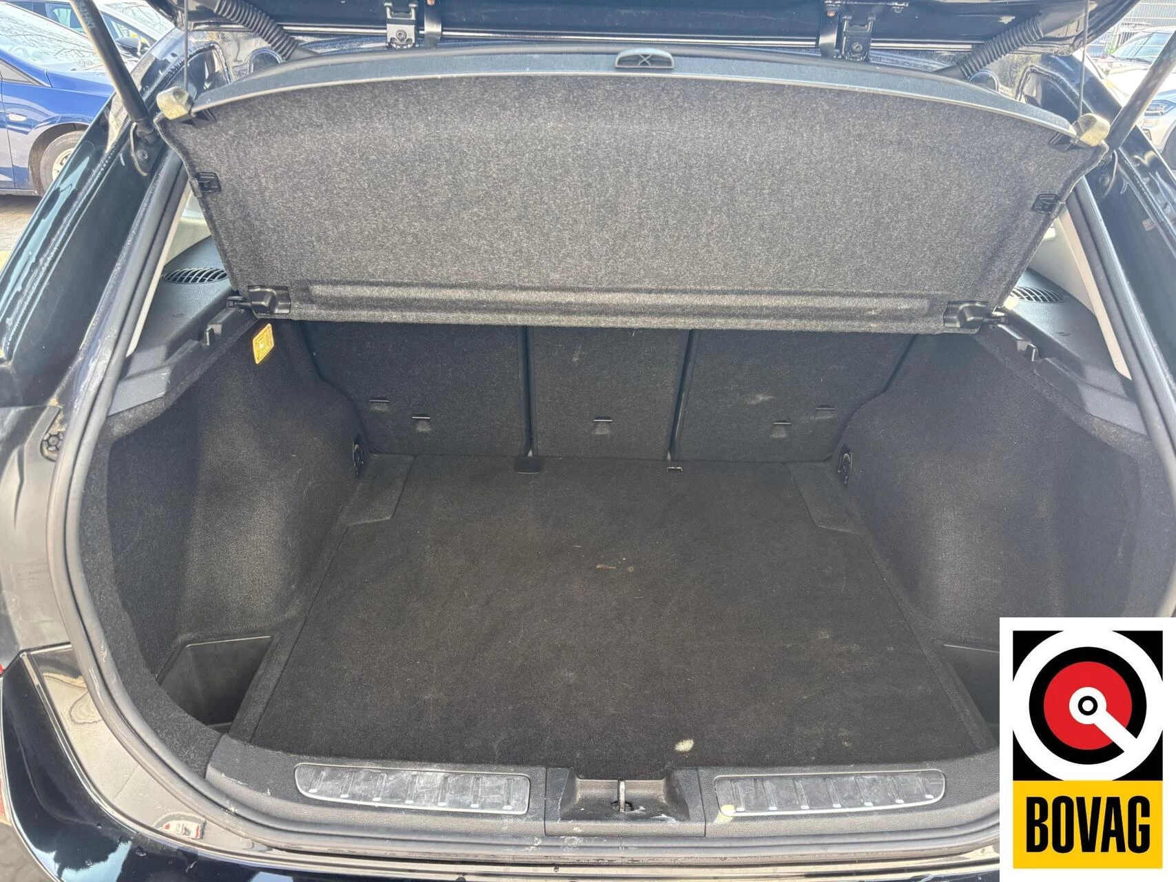BMW X1 2015 - sDrive20i Business obrázek 7