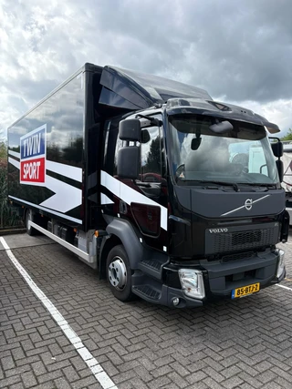 Volvo FL 2022 - 4x2 12 ton met plywood opbouw te koop