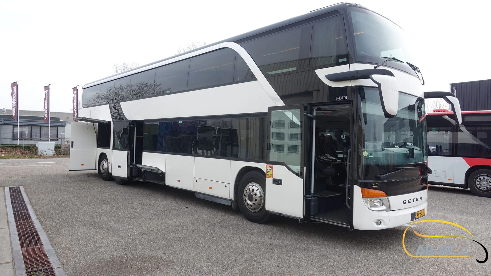Setra S431DT - 89 Seats EURO 6 2015 afbeelding 2