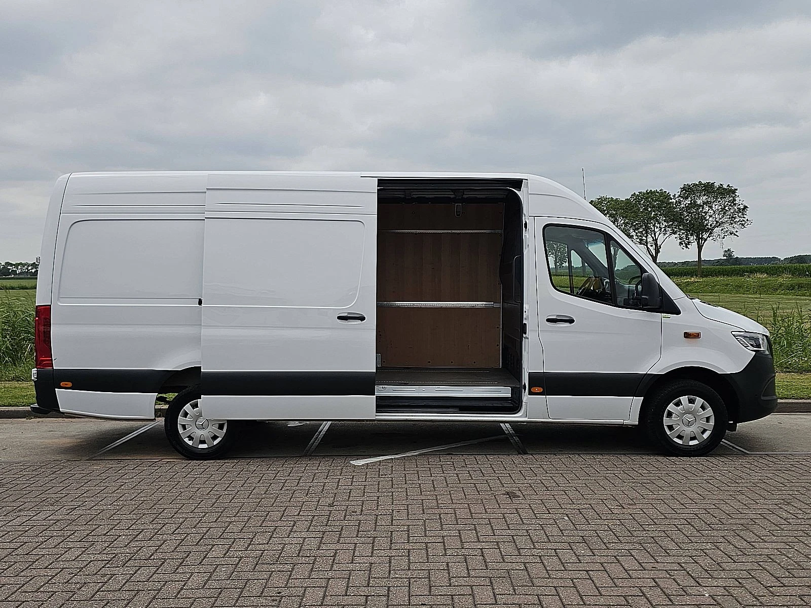 Mercedes-Benz Sprinter 2024 - 317 Bild 15