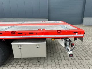 Kässbohrer N/A 2026 - new and unused Heavy-Duty flatbed / 690cm extendable / steering axle / lift axle / twistlocks / timberstakes / NL-trailer / APK: 04-2027 obrazek 29