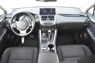 Lexus NX 2018 - 300h AWD | Safety Pack | Trekhaak zdjecie 3
