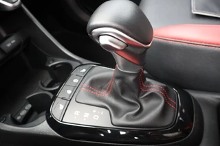 Kia Picanto 2024 - 1.2 Automaat GT-LINE / LED verlichting / Apple Carplay image 2