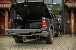 Dodge Ram 1500 2019 - 5.7 V8 4x4 Crew Cab 5'7 Laramie Level 2 obrazek 5