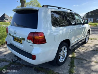 Toyota Land Cruiser 2015 - V8 4.5 D-4D Executive Standard Roof bild 6