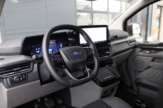Ford Tourneo Custom 2025 - 340 2.5 PHEV L2H1 Titanium X 232pk | 2x Schuifdeur | ACC | 360 camera | Leder | Navi | Verwarmd stuurwiel | 19" LM velgen | Rijklaar image 15
