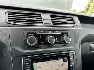 Volkswagen Caddy 2015 - 1.6 TDI / L1H1 / ZEER NETJES !! / AIRCO / CRUISE CONTROL / NAVI / ACHTERDEUREN MET RUITEN изображение 11