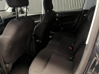 Peugeot 208 2017 - 1.2 PureTech Blue Lion - Distr Vervangen - 2e eigenaar - Nav - Cruise bild 23