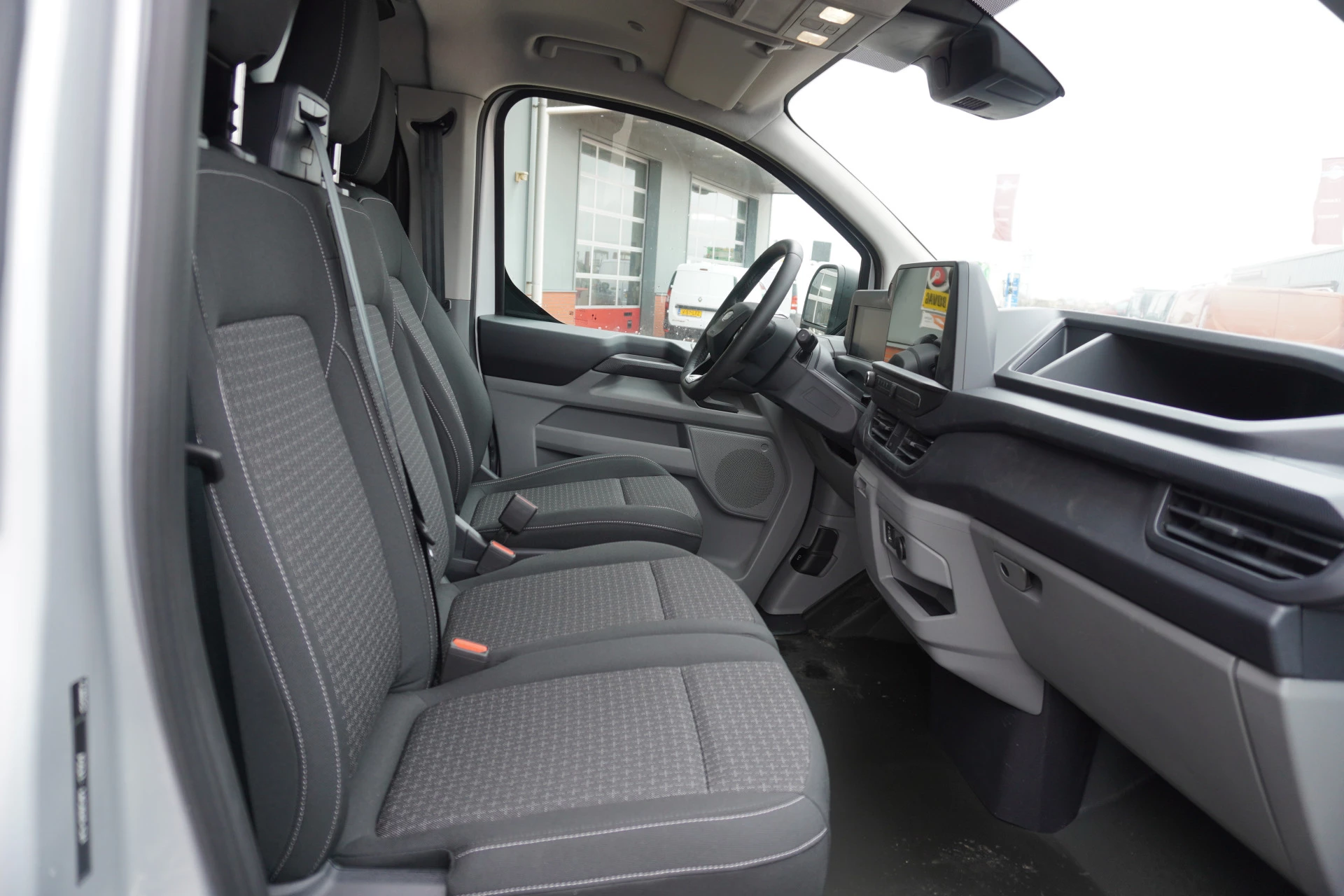 Ford Transit Custom 2024 - 320L 2.0 TDCI 170PK L2H1 Trend Automaat Schuifdeur L / R obrázek 15