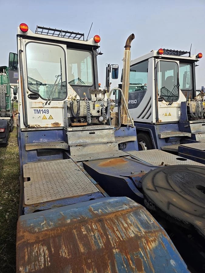 Terberg RT283 | TERMINAL TRACTOR 4X4| TURNING CHAIR. | AUTOMATIC GEAR | NOT RUNNING. 2011 изображение 5