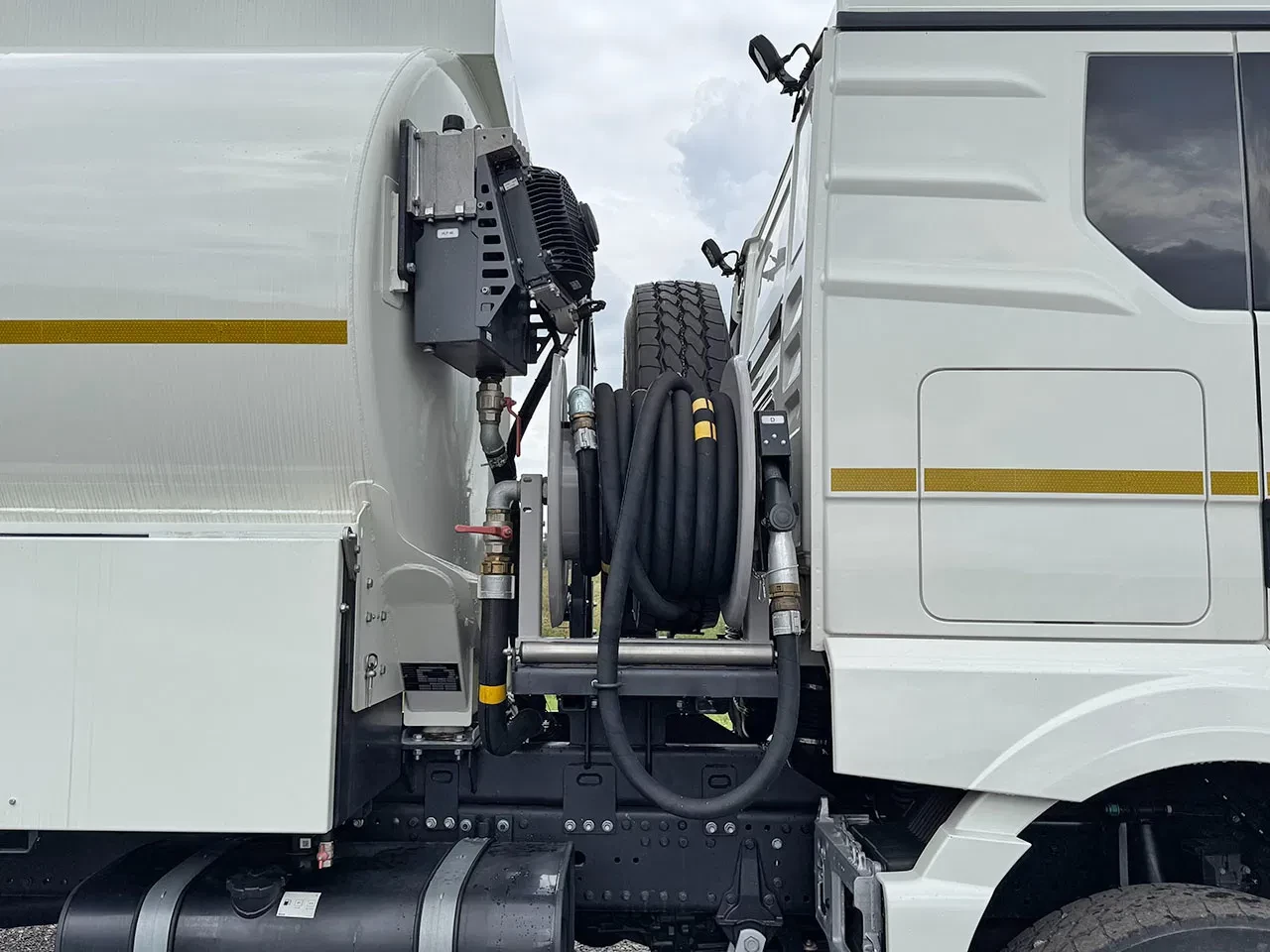MAN TGS 2023 - 33.400 BB CH Fuel Tank Truck (2 units) imagen 14