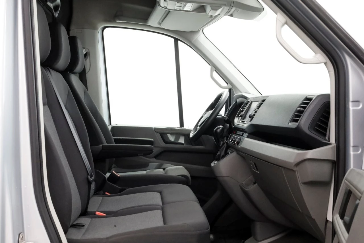 Volkswagen Crafter 2019 - 35 2.0 TDI 177pk L3H3 (L2H2) DSG-Automaat Highline LED/Navi/Camera 06-2019 afbeelding 3