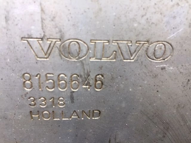 Volvo - 8156646 FUEL TANK 190 LITER immagine 4