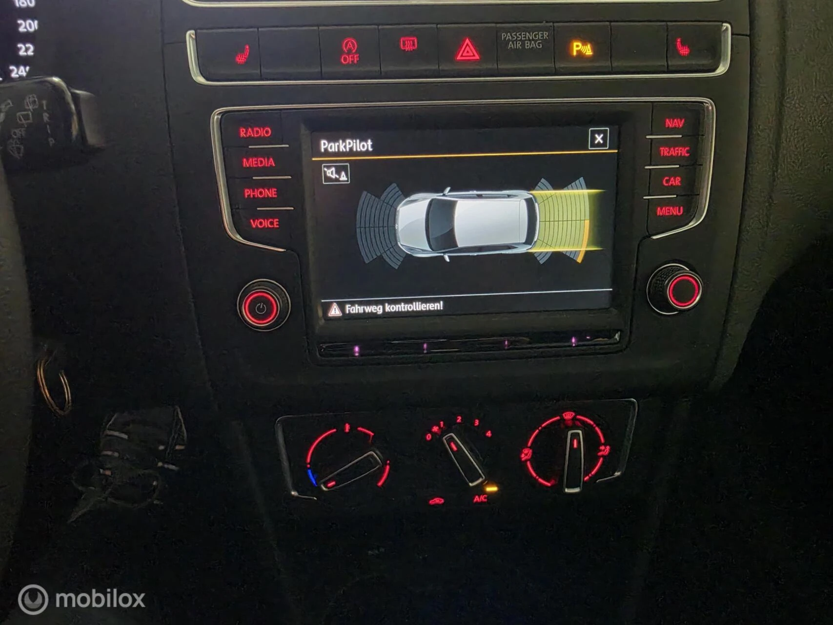 Volkswagen Polo 2015 - 1.2 TSI Comfortline 61000 KM afbeelding 10