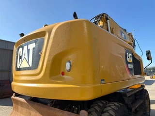 Cat N/A 2014 - M320F obrazek 5