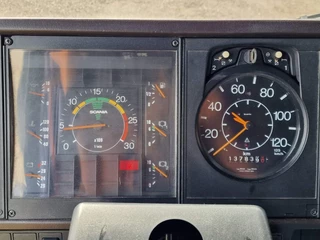 Scania R142-V8 1987 - 420 V8 - Old timer - Clean chassis/cab/interior - Dutch registration image 15