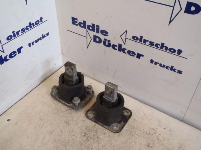 Iveco 2015 - ENGINE SILENTBLOCK image 2