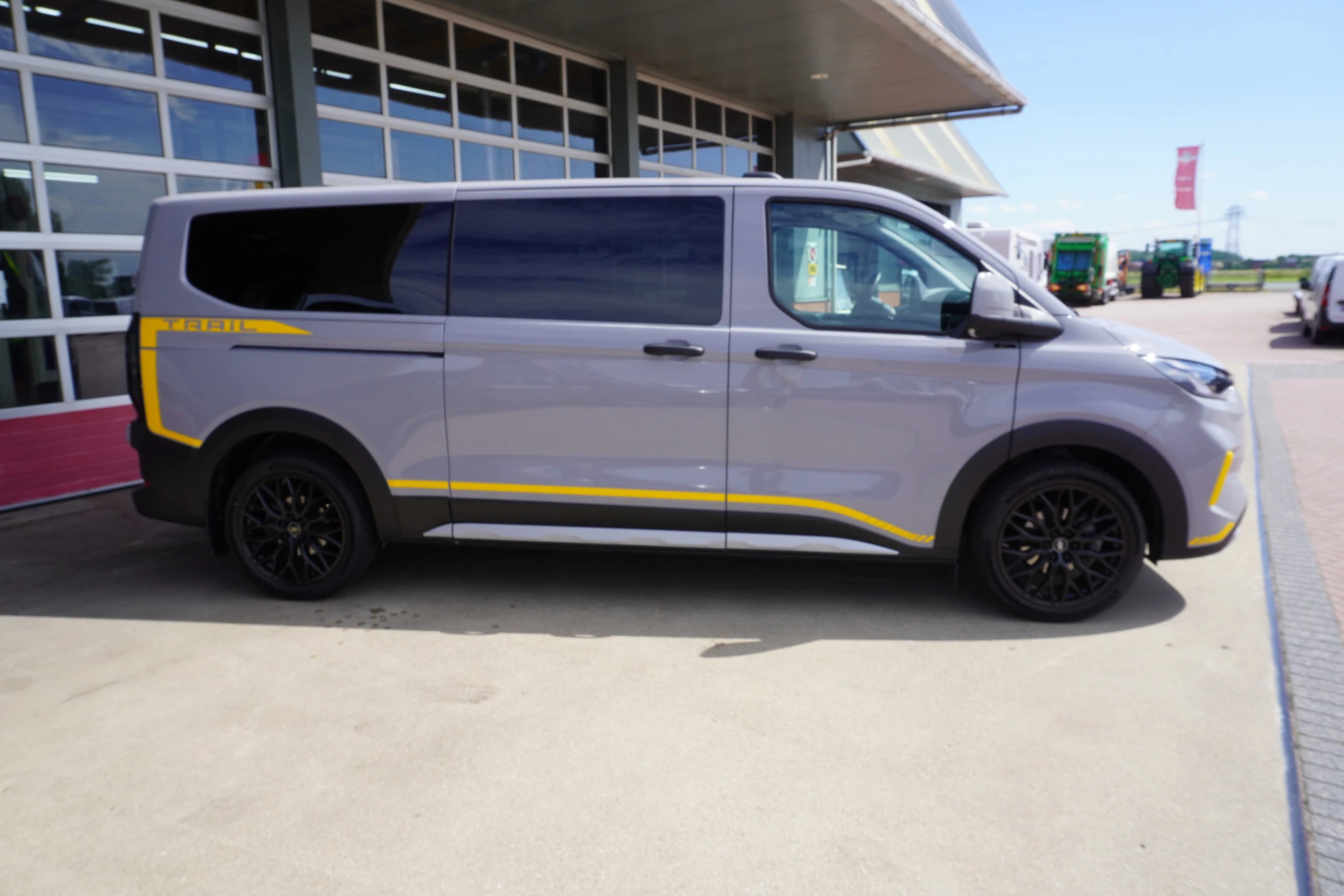 Ford Transit Custom 2024 - 320L 2.0 TDCI 136PK L2H1 Trail DubbelCabine Schuifdeur L/R Bild 6