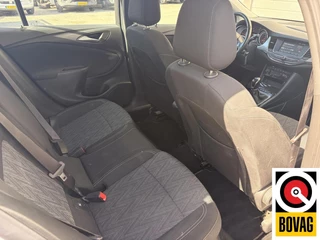 Opel Astra 2020 - Sports Tourer 1.2 Business Edition obrazek 9