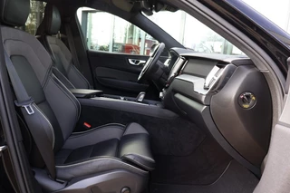 Volvo XC60 2022 - 2.0 B4 Aut. R-DESIGN / Panorama dak / Volleder immagine 21