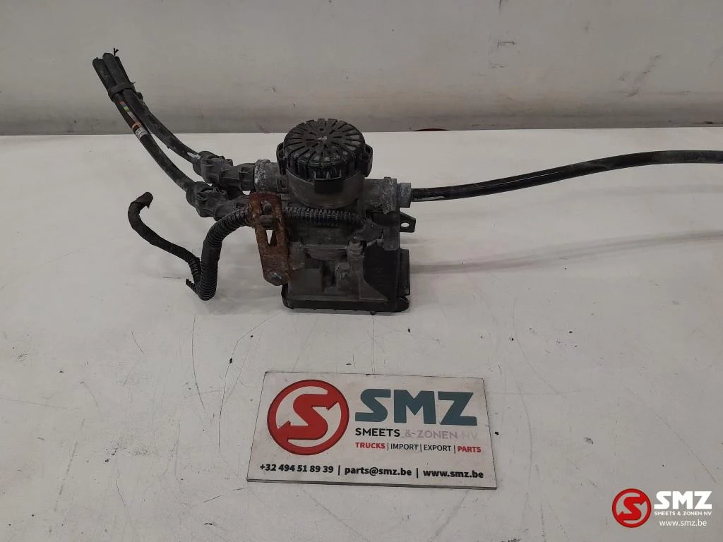Volvo 2015 - Occ EBS voorasmodulator Volvo afbeelding 1