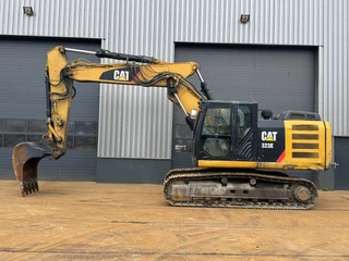 Caterpillar 323E 2012 - N/A obrazek 1