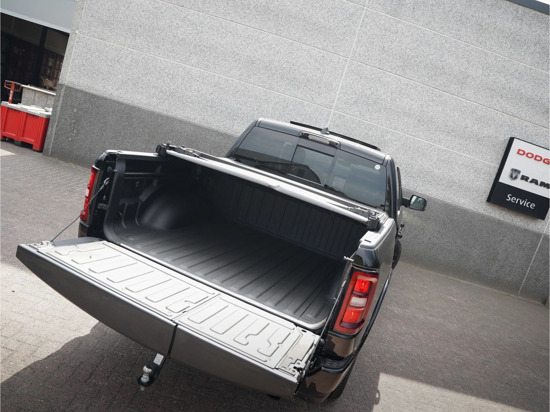 Dodge Ram 1500 2024 - Laramie Night SST Hurricane 426pk image 75