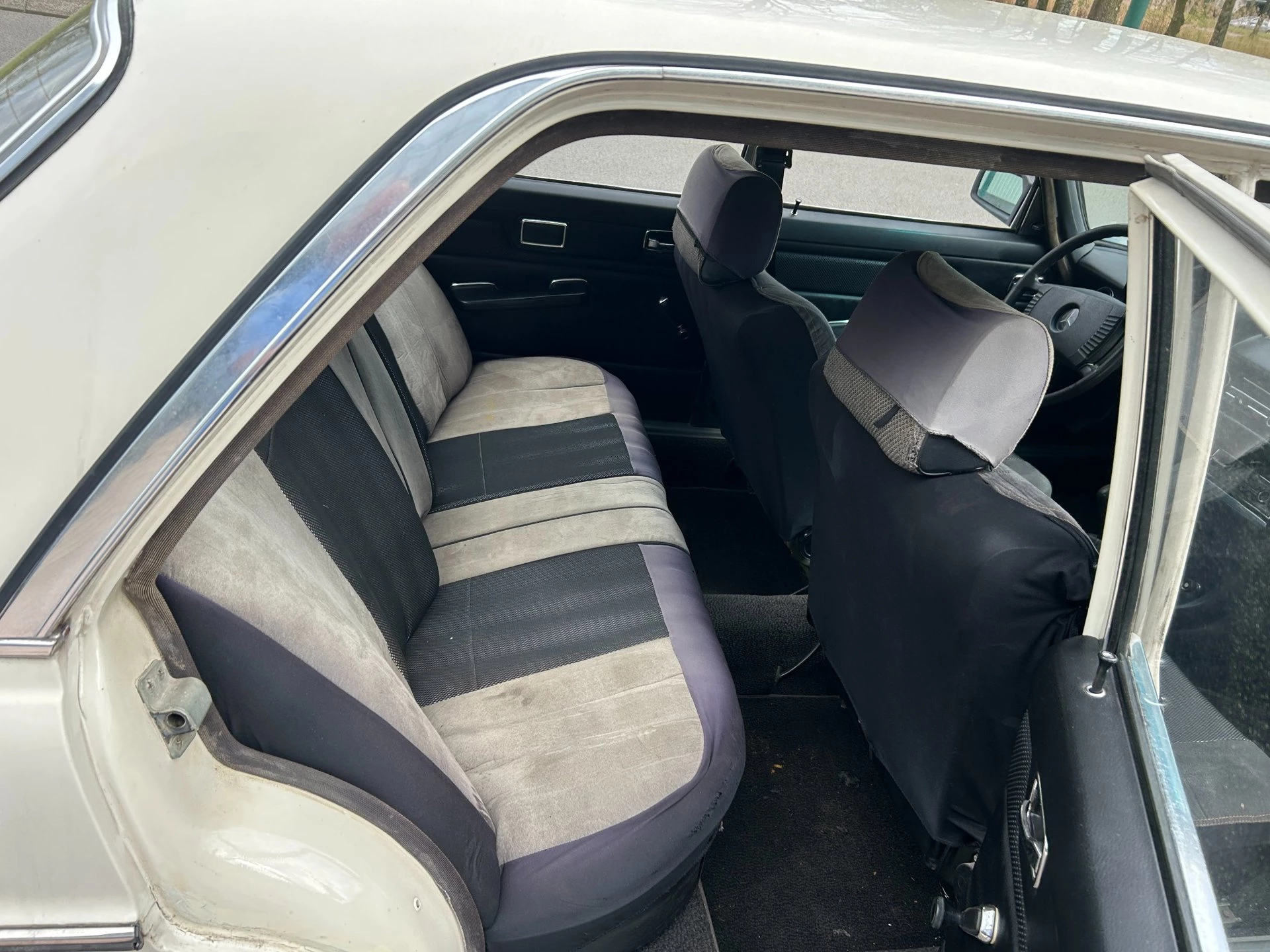 Mercedes-Benz 200-serie 1974 - 200-280 (W115) LPG apk en wegenbelasting vrij afbeelding 5