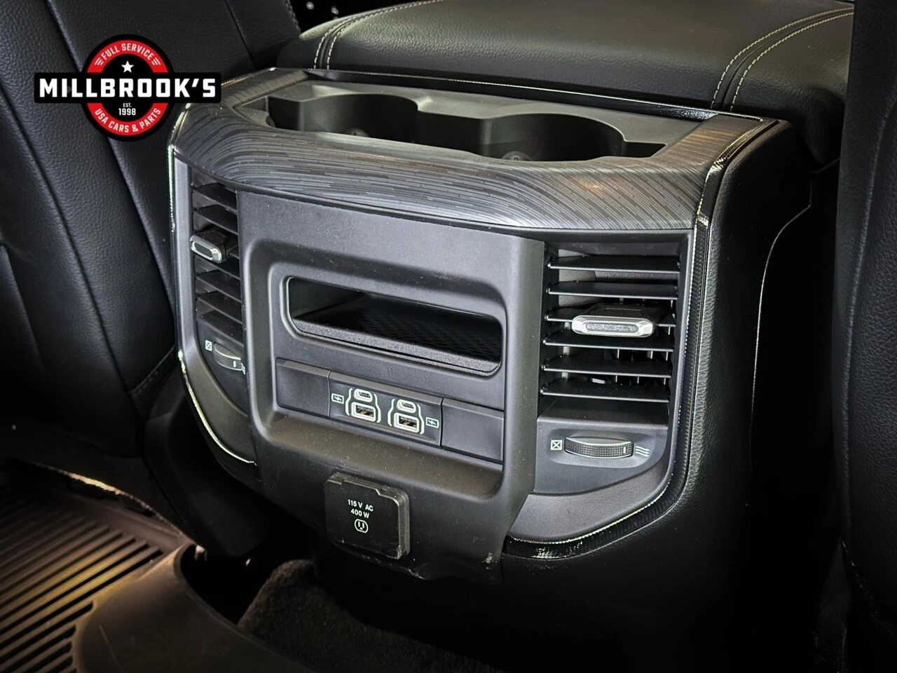 Dodge Ram 1500 2024 - 5.7 V8 4x4 Sport GT zdjęcie 25