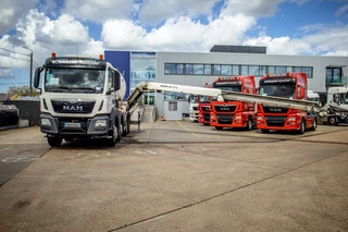 MAN TGS 2014 - 32.400BB+LIEBHERR 8M³+BAND/TAPIS 16m obrazek 1