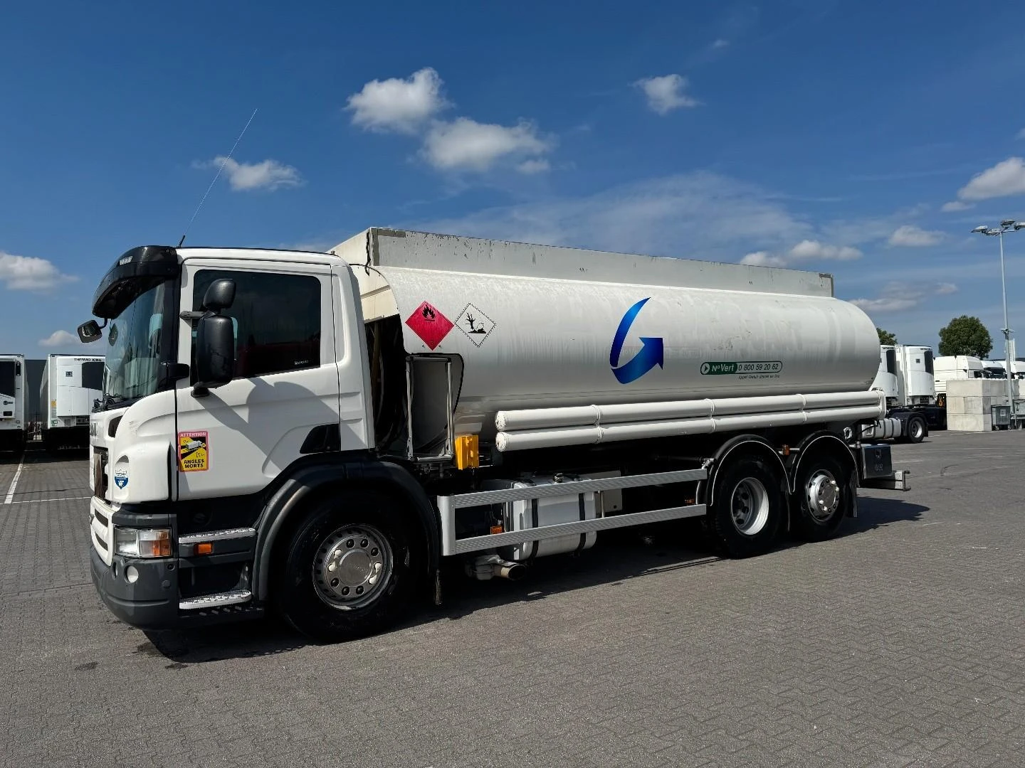Scania P 2011 - P380 6x2*4 Fueltank, complete !, valid ADR afbeelding 1