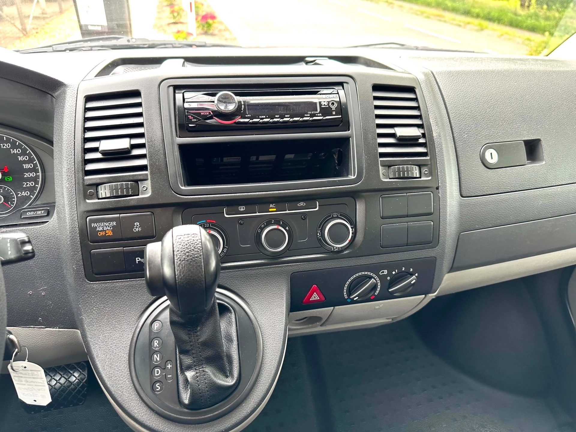 Volkswagen Transporter 2012 - Kombi 2.0 TDI L2H2 9 Persoons Automaat Marge 140 PK afbeelding 8